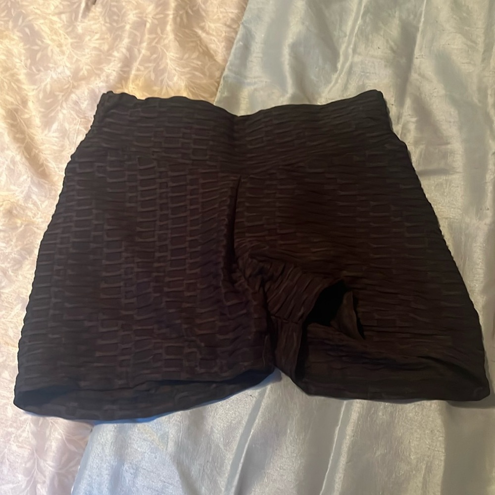 The shorts that make your butt look amazing. Workout shorts.